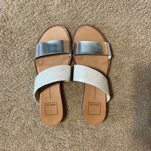 Sandles